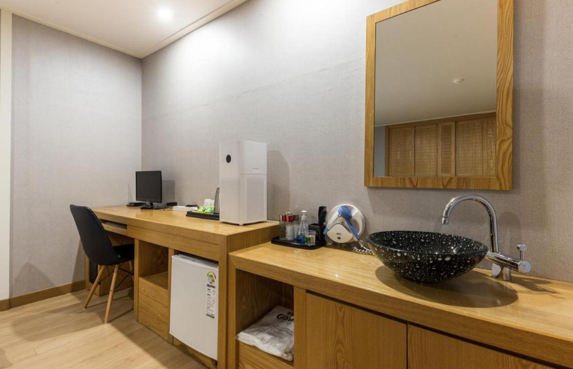 Daesan Hotel Seosan Экстерьер фото