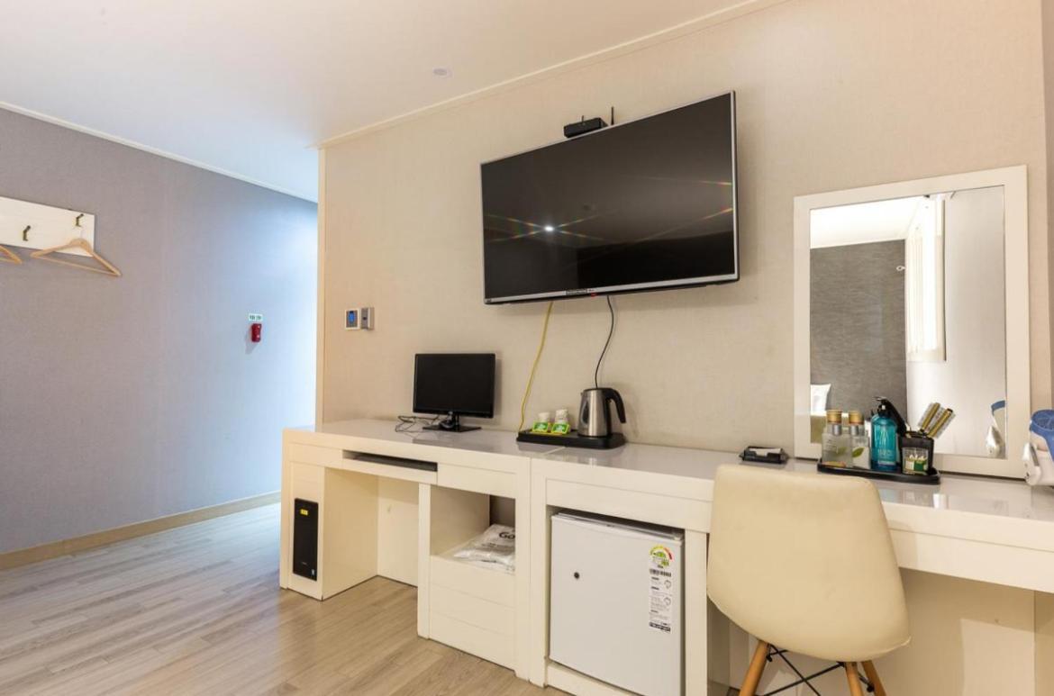 Daesan Hotel Seosan Экстерьер фото