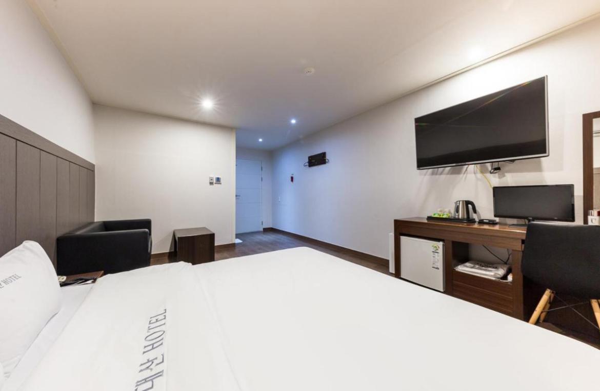 Daesan Hotel Seosan Экстерьер фото